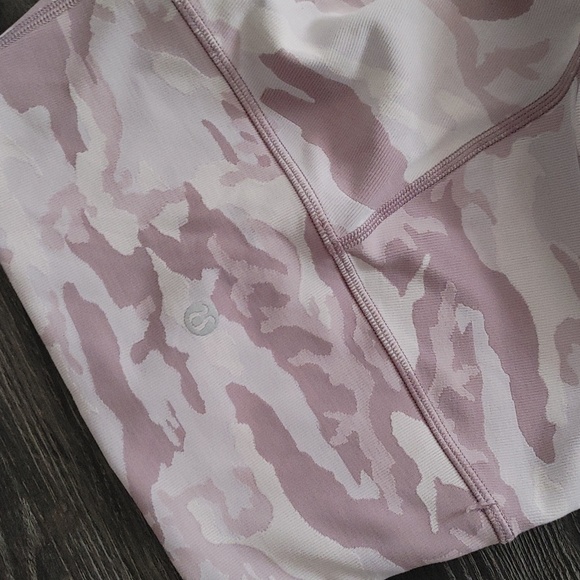 🔥🔥LULULEMON Wunder Under Incognito Camo Jacquard iced Iris Violet leggings 2 - Picture 7 of 10